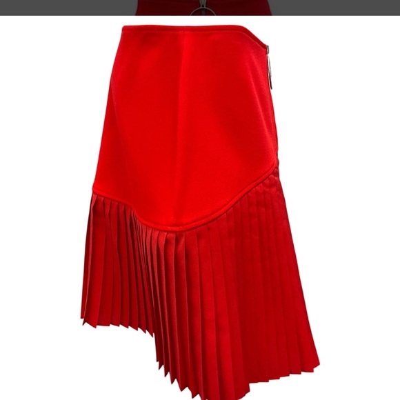 Givenchy Red Zipper Detail - Picture 7 of 9